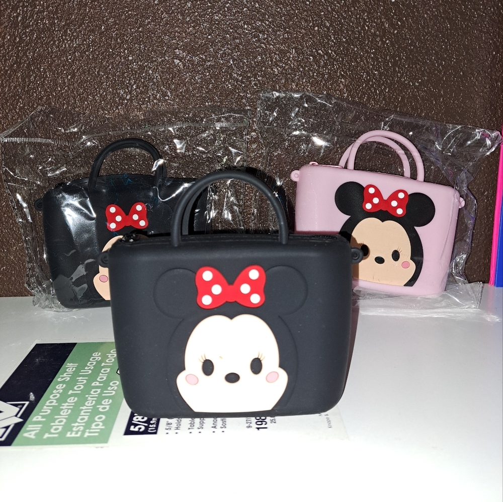 Minnie Mouse purse